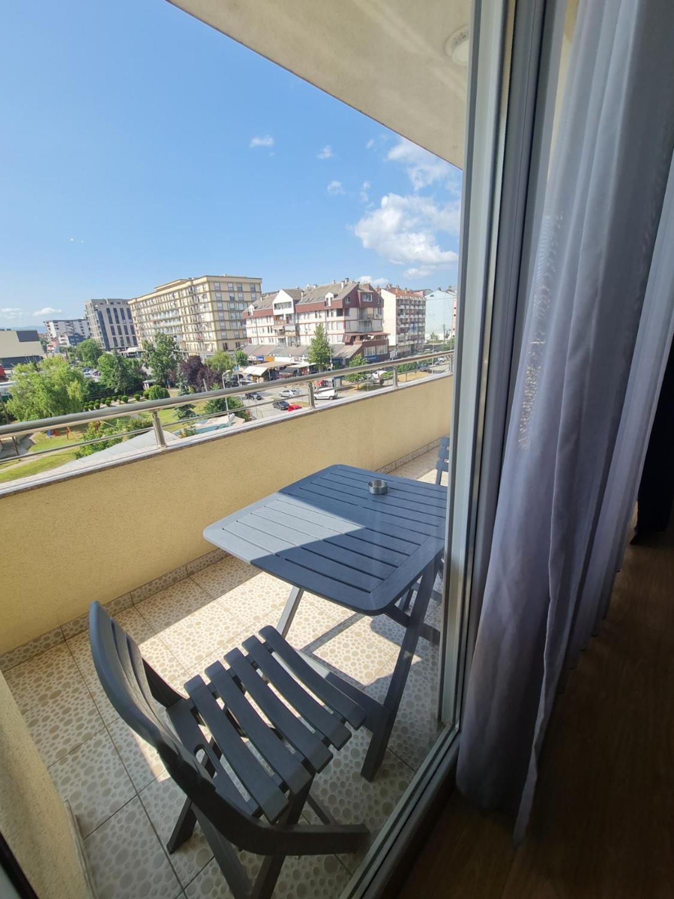 Apartment 2 Plisi Gjilan Esterno foto